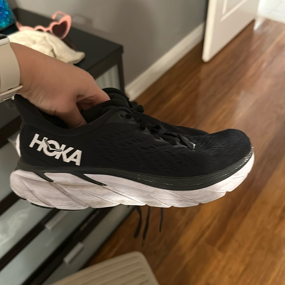 Women’s Hoka Clifton 8